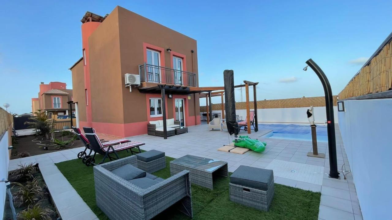 Villa Marie Agradable Y Tranquila Maison Con Piscina 코라레호 외부 사진